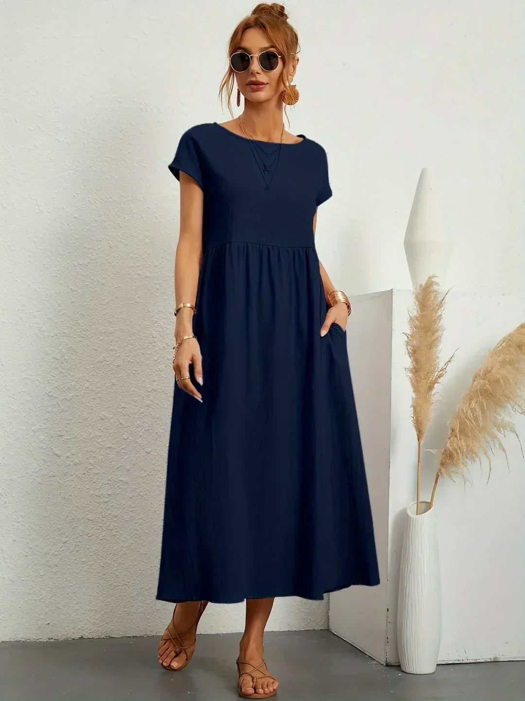 Gabrielle™ — Flydende midikjole med tidløs elegance