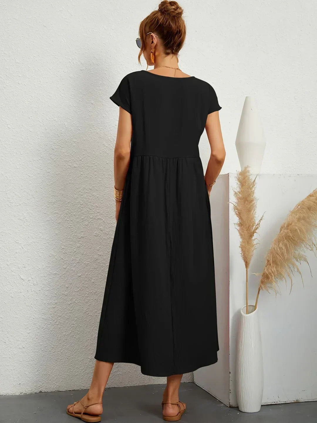 Gabrielle™ — Flydende midikjole med tidløs elegance