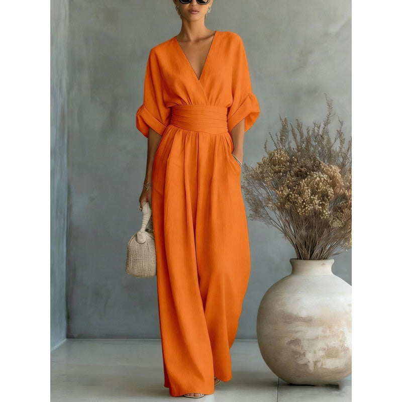 Novalie – Højtaljet jumpsuit med V-hals