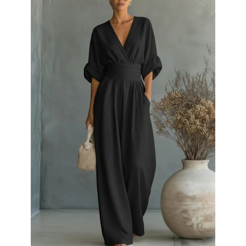 Novalie – Højtaljet jumpsuit med V-hals