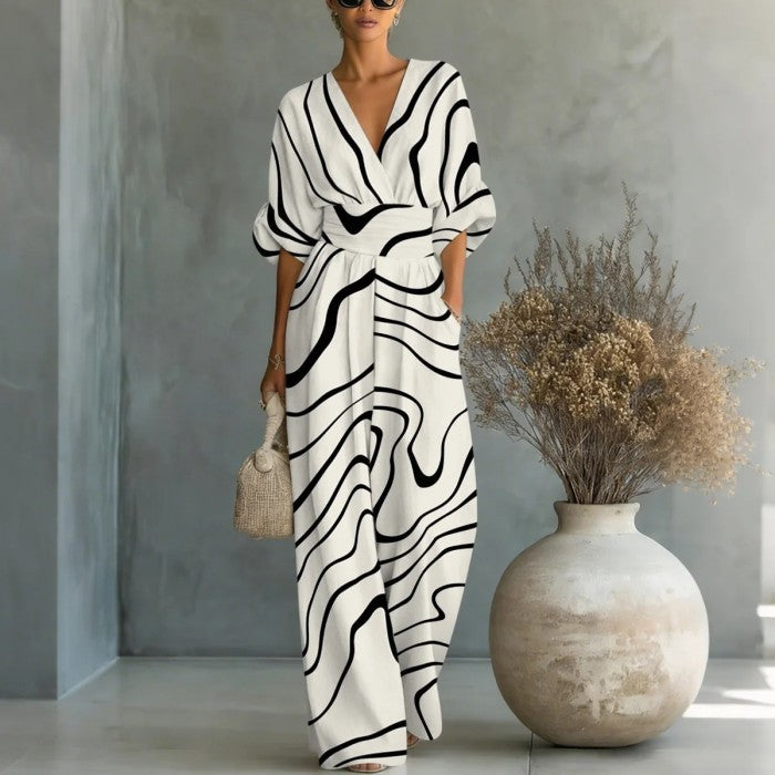 Novalie – Højtaljet jumpsuit med V-hals