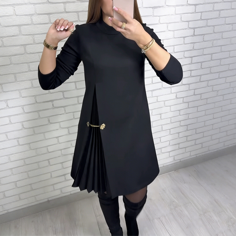 Isabelle – Elegant kjole med plisseret detalje