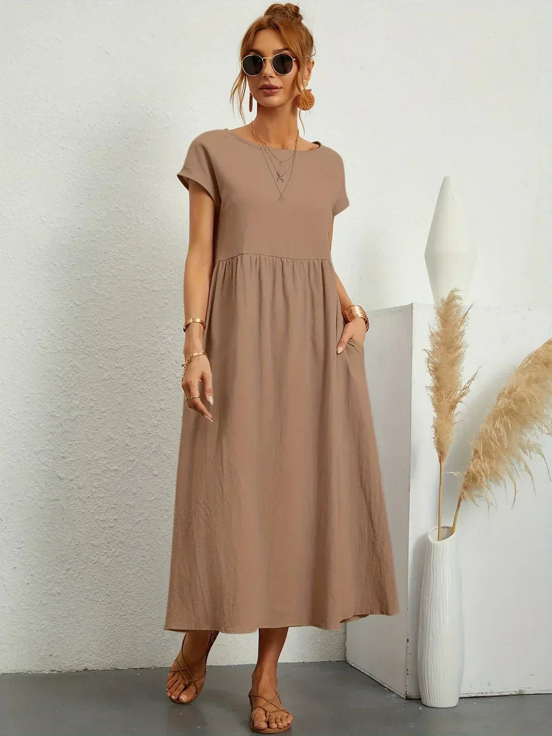 Gabrielle™ — Flydende midikjole med tidløs elegance