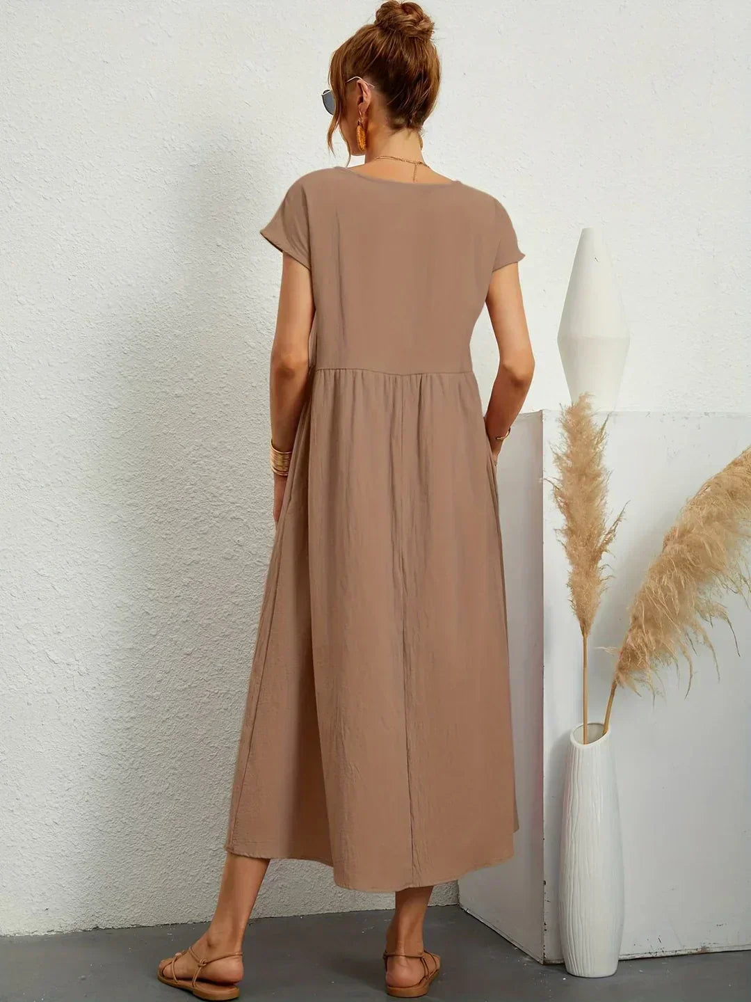 Gabrielle™ — Flydende midikjole med tidløs elegance