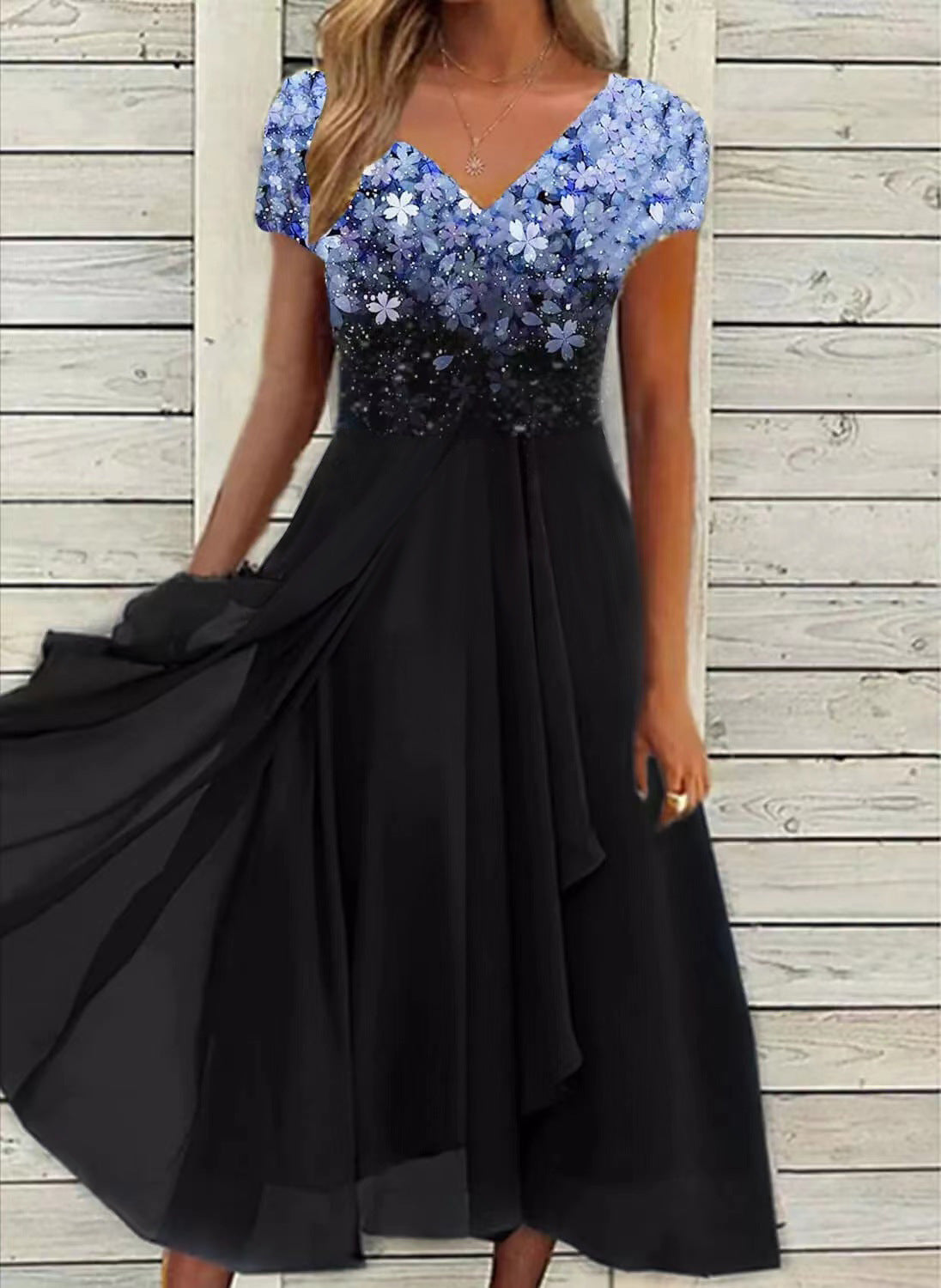 Elisandra™ | Elegant kjole med blondepatchwork