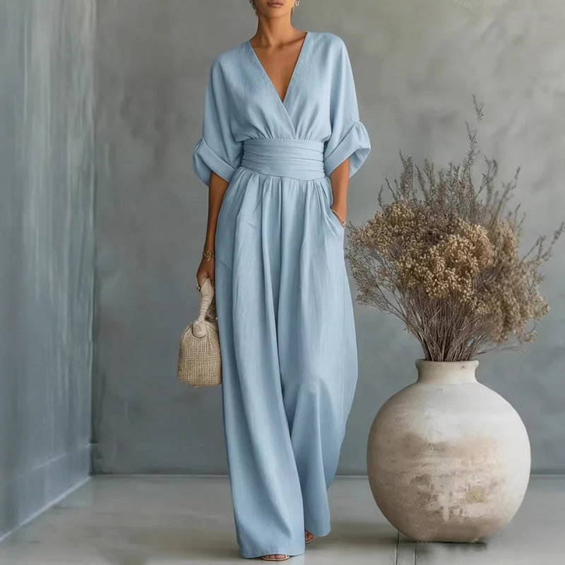 Novalie – Højtaljet jumpsuit med V-hals